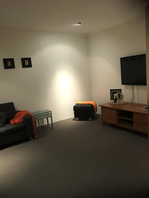 THE SANCTUARY LUXURY HOLIDAY HOME - Foster Accommodation 22