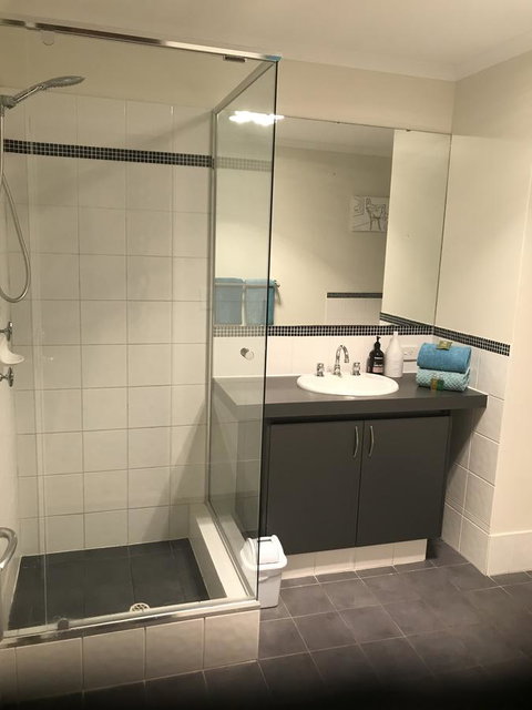THE SANCTUARY LUXURY HOLIDAY HOME - Foster Accommodation 7