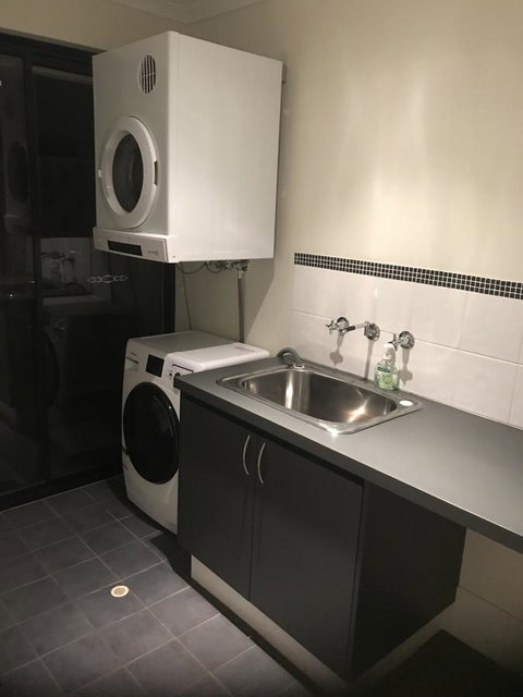 THE SANCTUARY LUXURY HOLIDAY HOME - Foster Accommodation 28