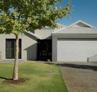 THE SANCTUARY LUXURY HOLIDAY HOME - Foster Accommodation