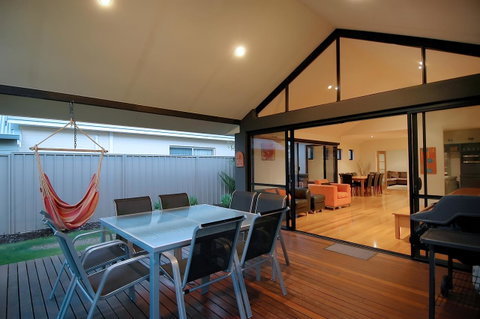 THE SANCTUARY LUXURY HOLIDAY HOME - Foster Accommodation 23