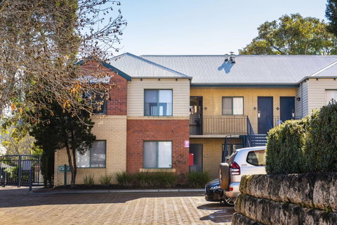 Subiaco Village - 34 - Foster Accommodation 14