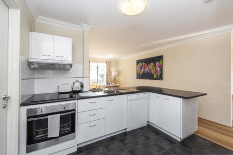 Subiaco Village - 34 - Foster Accommodation 3