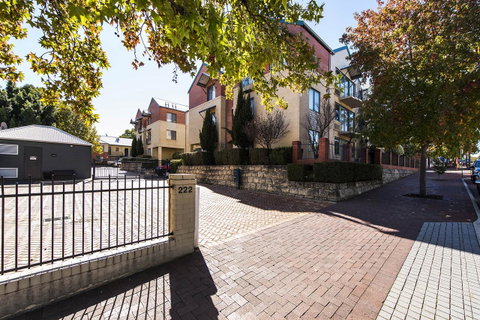 Subiaco Village - 34 - Foster Accommodation 17