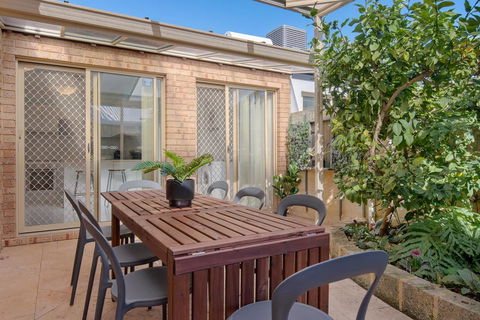 Applecross Village Residence - Foster Accommodation 27