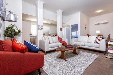 Como Executive Apartment - Foster Accommodation 0