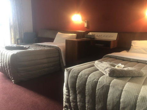 Kambalda Hotel - Foster Accommodation 34