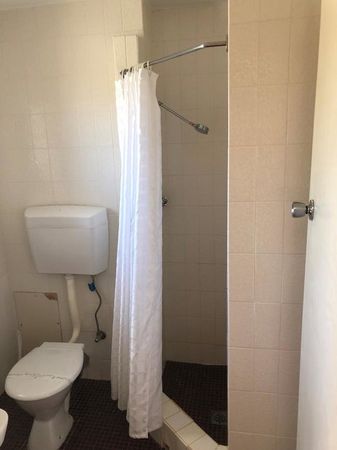 Kambalda Hotel - Foster Accommodation 14