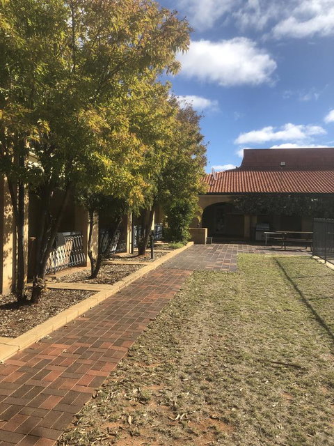 Kambalda Hotel - Foster Accommodation 39