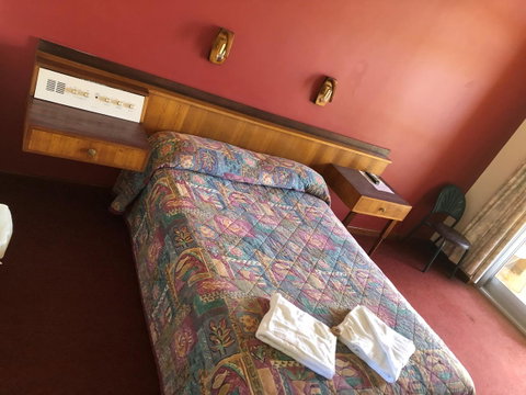 Kambalda Hotel - Foster Accommodation 3