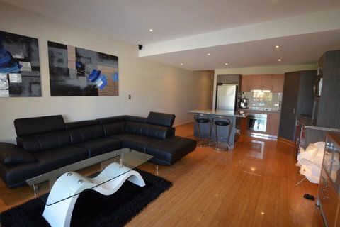 The Arcadia Apartment - Foster Accommodation 8