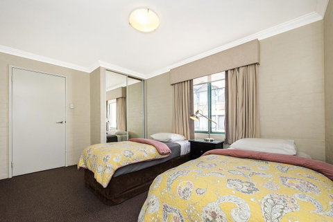 Subiaco Village 18 - Foster Accommodation 9