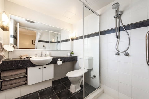 Subiaco Village 18 - Foster Accommodation 15