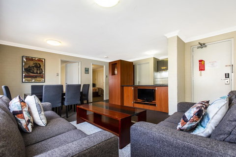 Subiaco Village 18 - Foster Accommodation 1