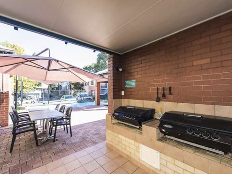Subiaco Village 18 - Foster Accommodation 19