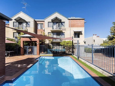 Subiaco Village 18 - Foster Accommodation 21