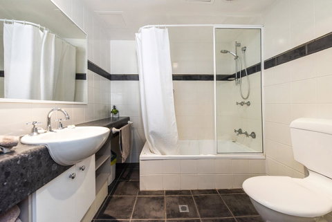 Subiaco Village 18 - Foster Accommodation 18