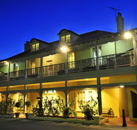 Clifton Motel  Grittleton Lodge - Foster Accommodation