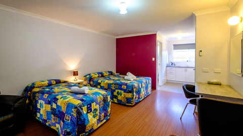 Australind Tourist Park - Foster Accommodation 13