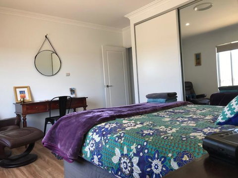 The Mains Guest House 2 Bedroom Farm Stay - Foster Accommodation 5