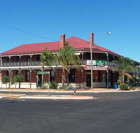 The Palace Hotel - Foster Accommodation