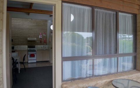 Hopetoun Motel & Chalet Village - Foster Accommodation 22