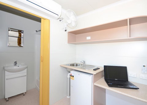 Meekatharra Accommodation Centre - Foster Accommodation 9