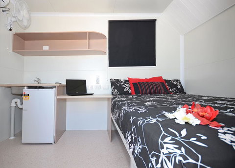 Meekatharra Accommodation Centre - Foster Accommodation 4