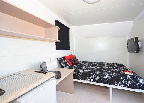 Meekatharra Accommodation Centre - Foster Accommodation 2