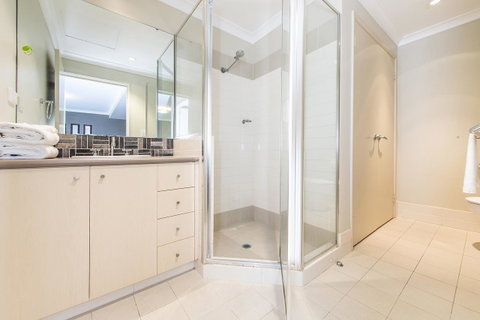 Subiaco Emporium Apartment - Foster Accommodation 12