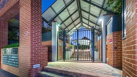 Subiaco Emporium Apartment - Foster Accommodation 8