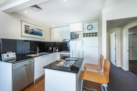 A 406 FANTASTIC OCEAN BEACH And MARINA VIEW APT - MANDURAH - Foster Accommodation 19