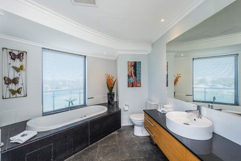 A 406 FANTASTIC OCEAN BEACH And MARINA VIEW APT - MANDURAH - Foster Accommodation 14
