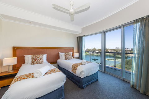 A 406 FANTASTIC OCEAN BEACH And MARINA VIEW APT - MANDURAH - Foster Accommodation 17