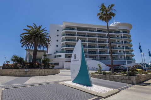 A 406 FANTASTIC OCEAN BEACH And MARINA VIEW APT - MANDURAH - Foster Accommodation 3
