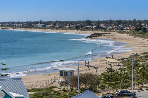 A 406 FANTASTIC OCEAN BEACH And MARINA VIEW APT - MANDURAH - Foster Accommodation 5