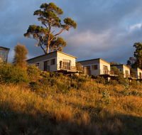 Swansea Beach Chalets - Foster Accommodation