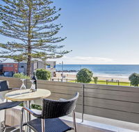 Beachfront Voyager Motor Inn - Foster Accommodation