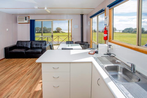 Discovery Parks - Devonport - Foster Accommodation 26