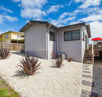 Bircoo Cottage Beach and Golf Getaway - Foster Accommodation