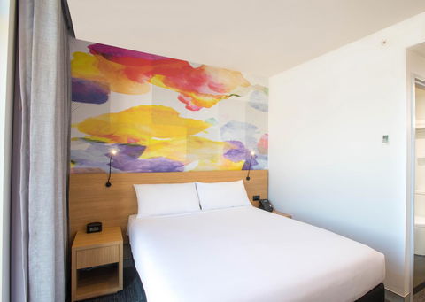 Ibis Styles Hobart - Foster Accommodation 24