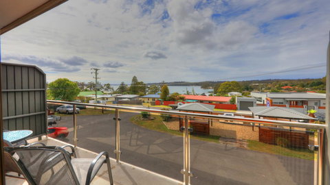 Sweetwater Villas - Foster Accommodation 26