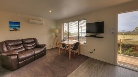 Sweetwater Villas - Foster Accommodation 3