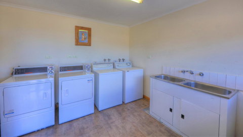 Sweetwater Villas - Foster Accommodation 9