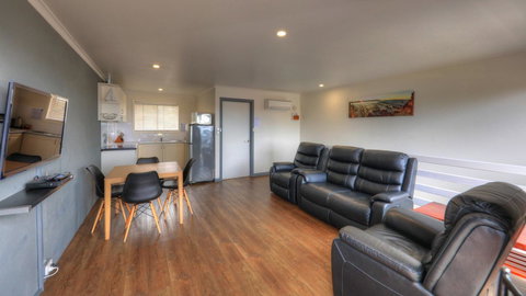 Sweetwater Villas - Foster Accommodation 12