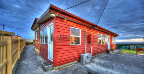 Stanley Village Waterfront Accommodation - Foster Accommodation 15