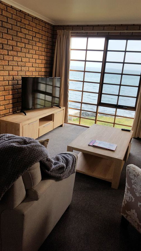 Stanley Village Waterfront Accommodation - Foster Accommodation 3