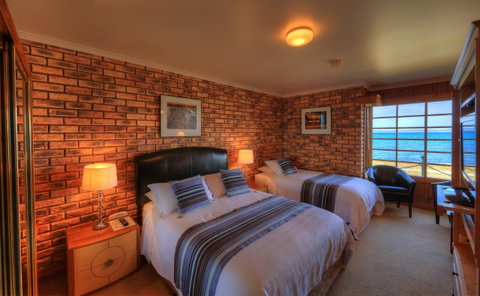 Stanley Village Waterfront Accommodation - Foster Accommodation 22