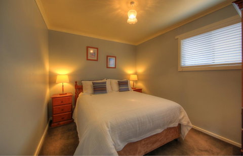 Stanley Village Waterfront Accommodation - Foster Accommodation 21