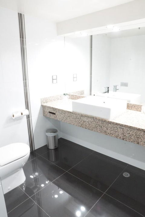 Hotel Grand Chancellor Launceston - Foster Accommodation 24